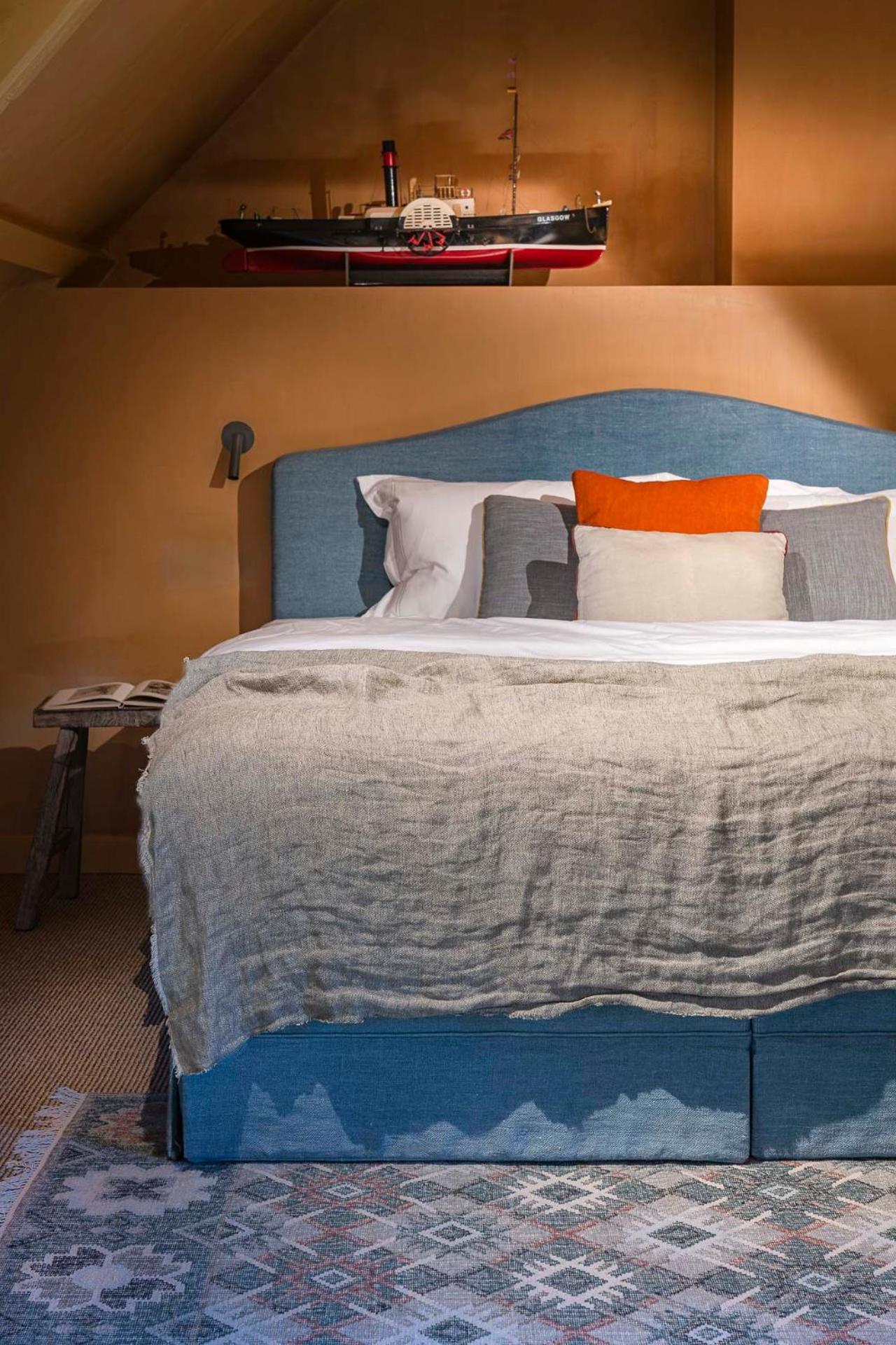 Splinternieuwe kamer in oud bankgebouw Brugge Buitenkant foto